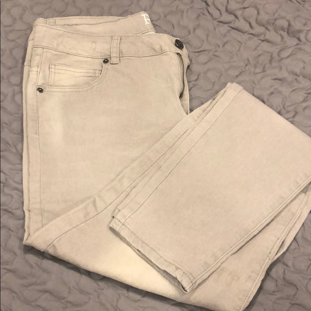 R1893 Gray Washed Jeggings